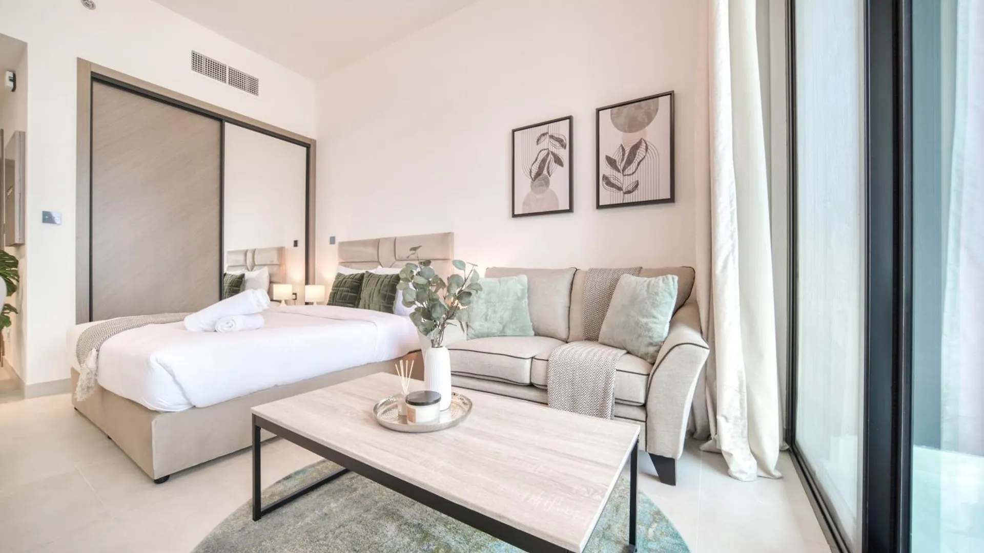 Burj Khalifa Poolside, Canal Boardwalk, Parking Dubai Apartment