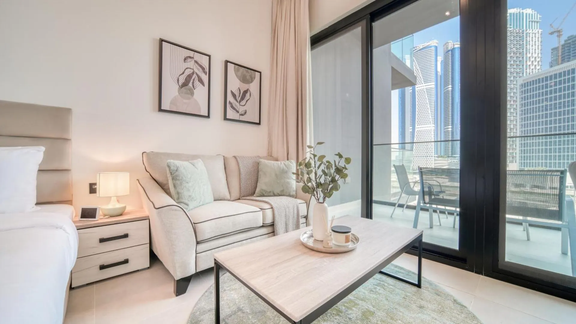 Burj Khalifa Poolside, Canal Boardwalk, Parking Dubai Apartment